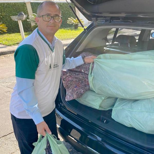 Campanha de inverno 2023: entrega de cobertores e agasalhos.